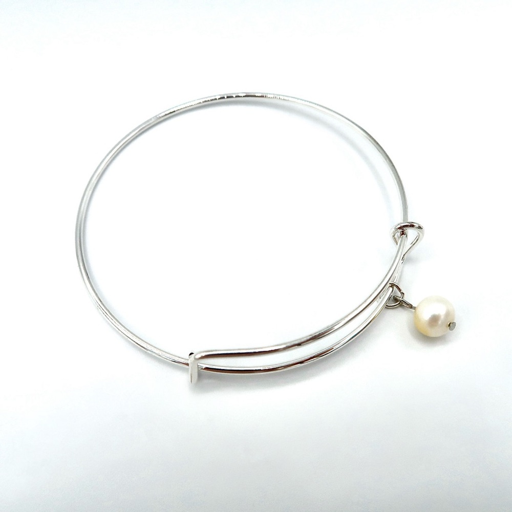 NICOLETTA PEARL BANGLE